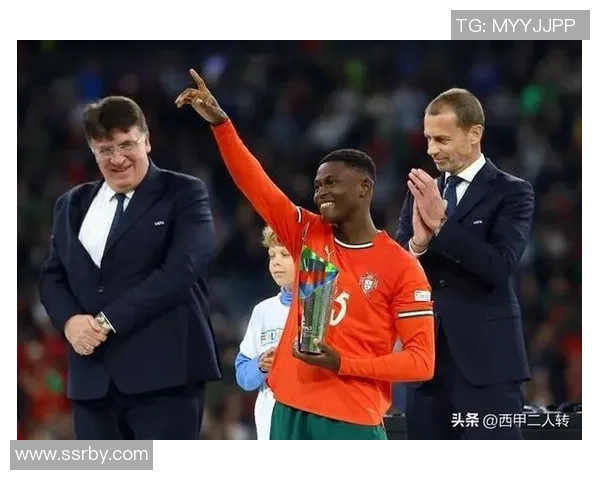 全球足球后卫巅峰之选 谁是历史上最强后卫球星