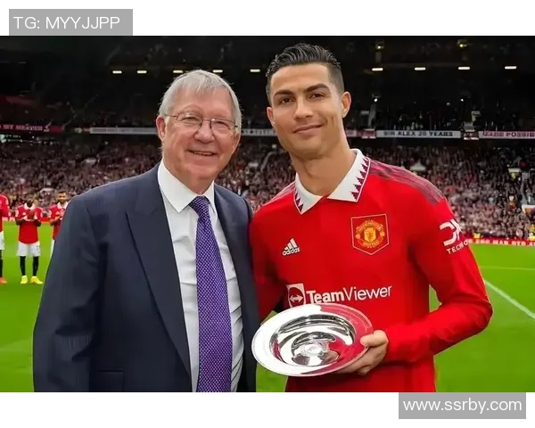 当代足球巨星同框合影展现顶级竞技魅力与时代风采