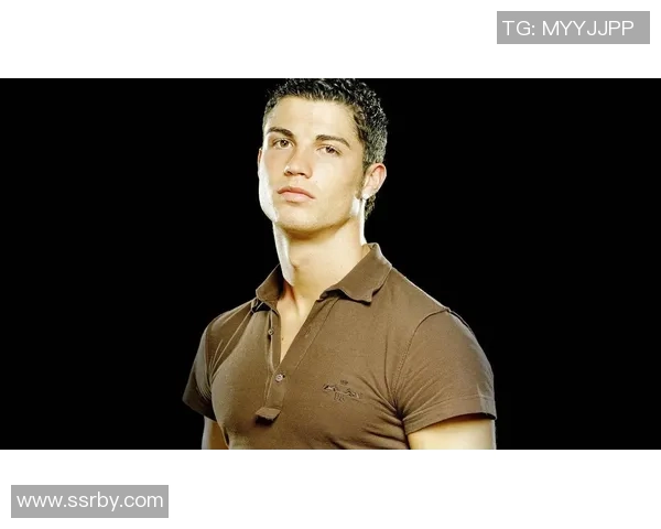 足球明星签名纪念贴大全收藏推荐展现球场传奇人物风采